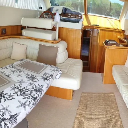 Båthotell Yacht Raffaelli 54 Fly Bridge